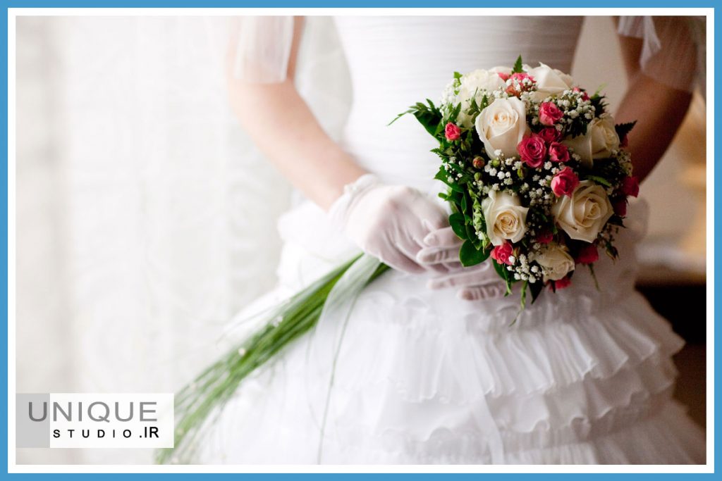 ژست عروس با دسته گل